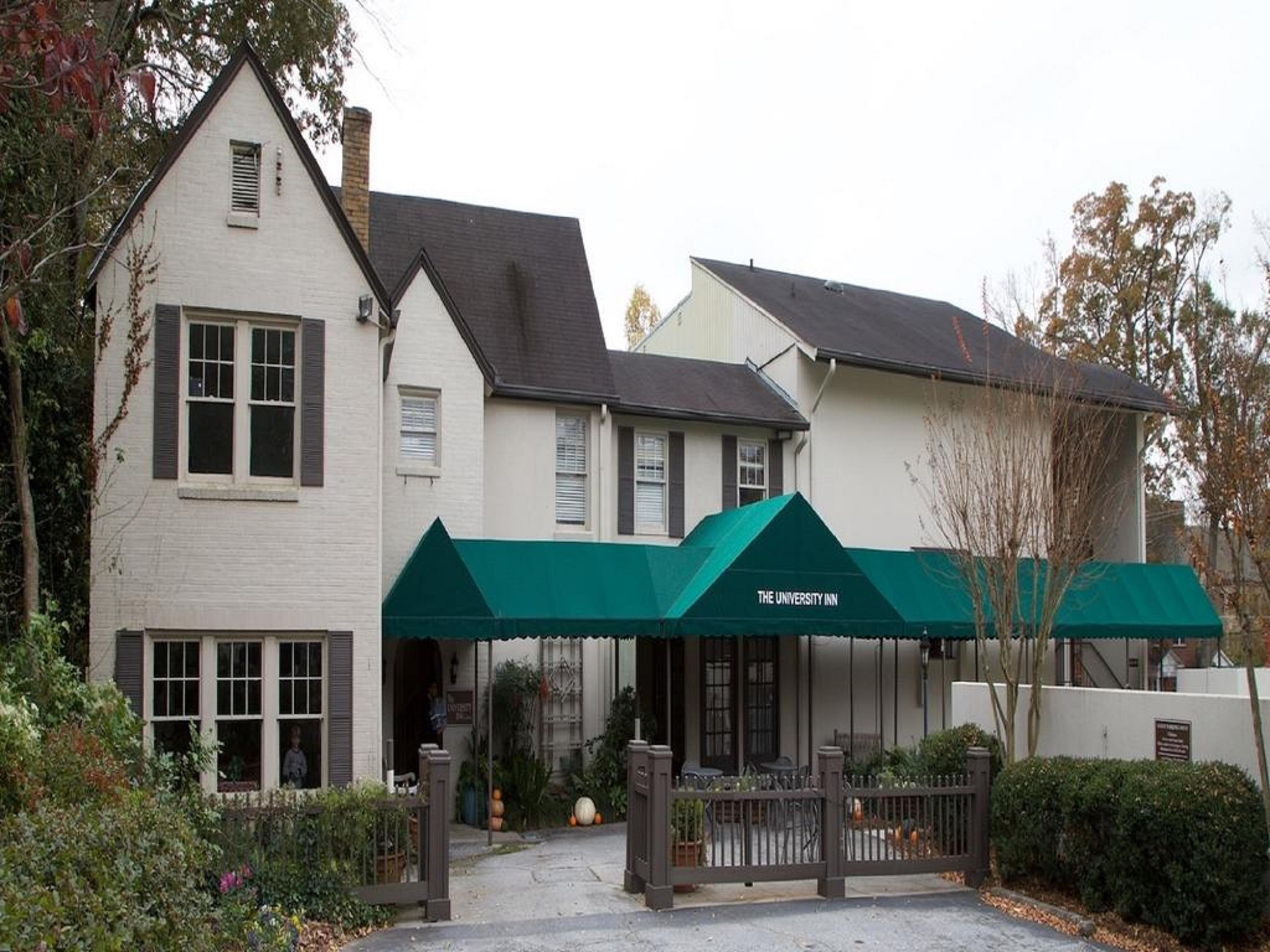 The University Inn At Emory Druid Hills ภายนอก รูปภาพ